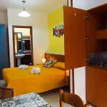 Baia Di Naxos Ξενοδοχείο με διαμερίσματα 3*