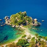 Ξενοδοχείο με διαμερίσματα Baia Di Naxos