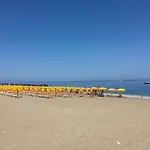 Baia Di Naxos Ξενοδοχείο με διαμερίσματα Giardini Naxos