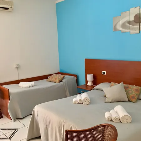 Baia Di Naxos شقة فندقية 3*
