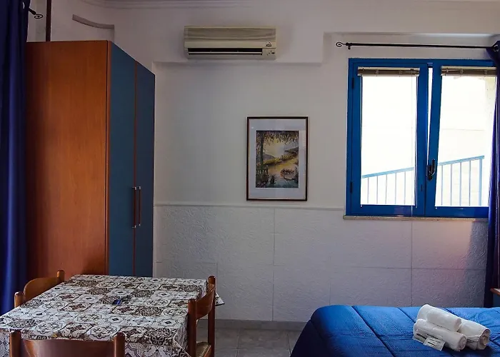 Baia Di Naxos Giardini Naxos