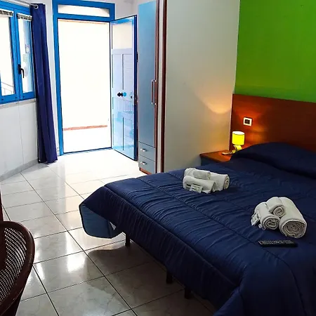 Baia Di Naxos Апарт-отель 3*